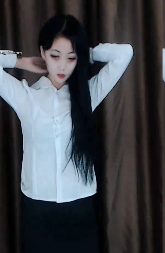 虎牙热舞视频合集：火焰春江11v2.5G精彩瞬间，全新收藏体验！