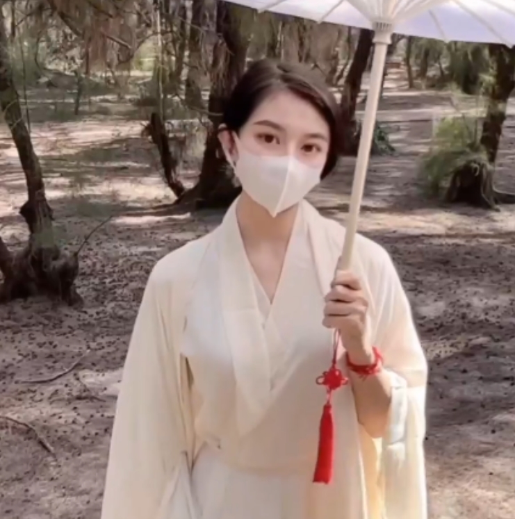 不见星空百度小猫妖最新合集84V84.6G，高清AI修复