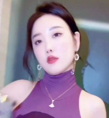 秀人百度盘辣妹杨晨晨新款短裙拍摄花絮1V452M