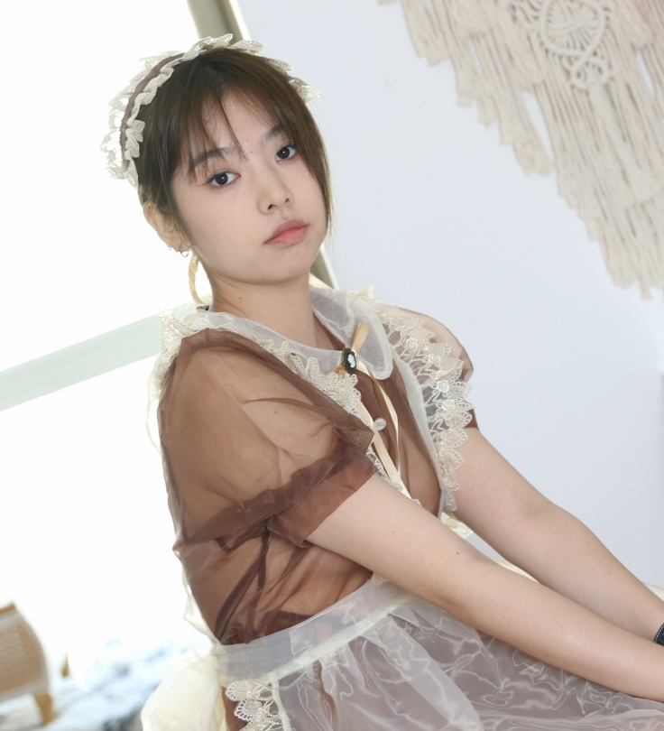 艺术系百度盘艾玛超顶内部私拍1V2.66G，双层压缩链接永久有效