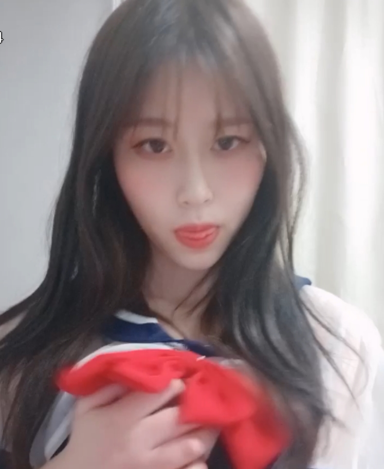 推特月野兔露脸合集38V1.39G，自行打包，视频都不算太长