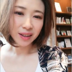 搬运女星林美玲日本拍片17小时精彩合集20V7.4G，讲述自娱自乐情节，百度云永久有效