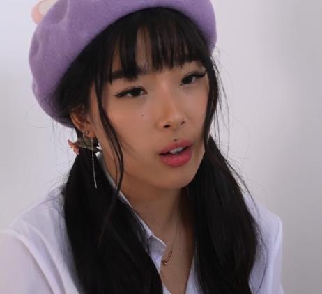 亚裔女YElleLee自拍合集1[5V6.9G]，多样内容，时长51分37秒