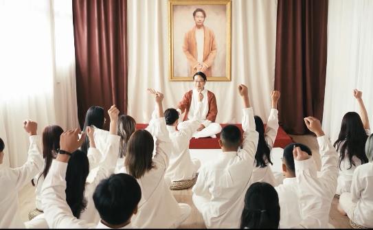 《周处甜美教堂三人游：38分钟精彩1V914M力作》