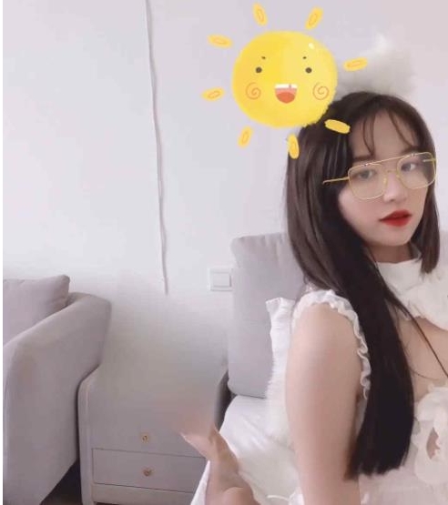 斗鱼顶流主播不见星空精彩合集1V0.5G，精彩瞬间回顾