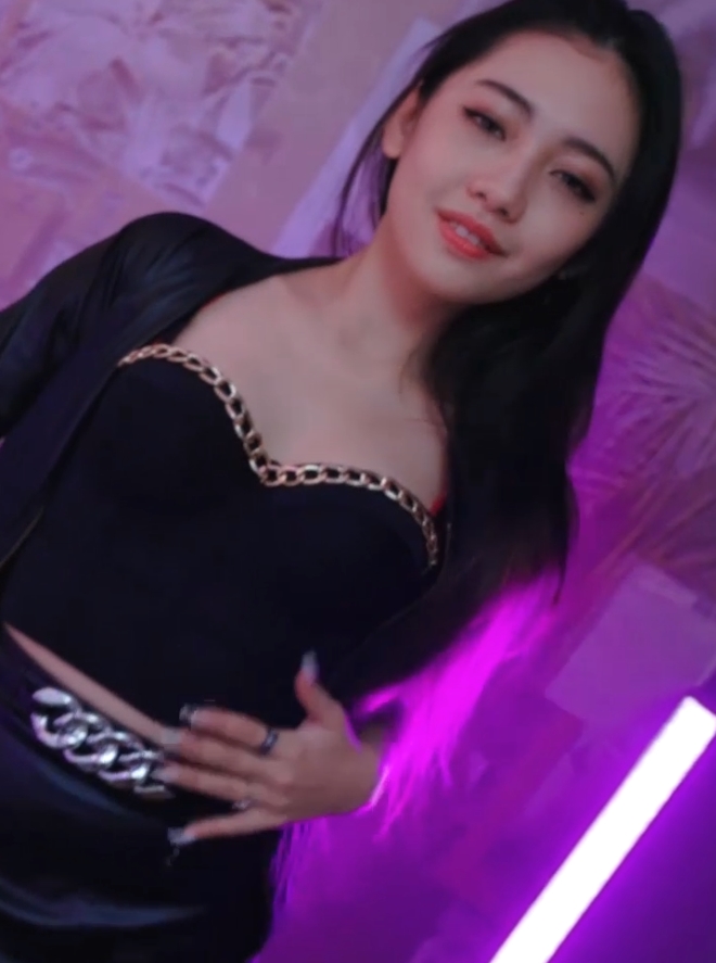 转载百度云夏暮光14套合集141四人游11V6.45G，极度诱惑与激烈碰撞