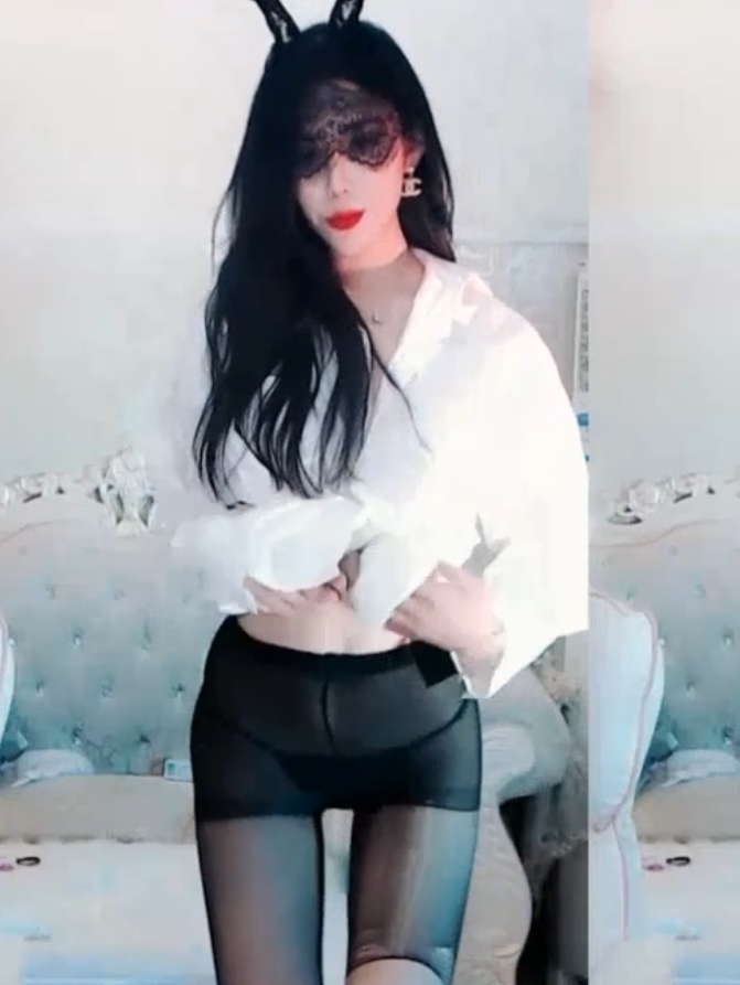 虎牙长腿兮兮热舞直播福利合集6.02G，没什么尺度