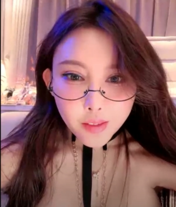 B站云小禾直播合集7部8.8G太撩人了