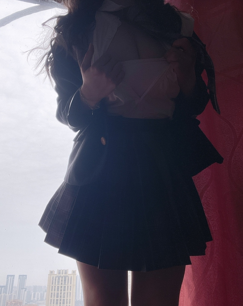 小宿舍双车灯大学生展示96部3.33G绝美