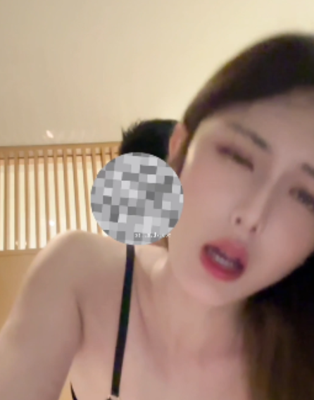 推特桃子吖精品视频4部3.2G绝美合集