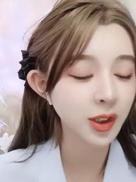 OnlyfansLaylaRay火辣热舞82部18G超有料