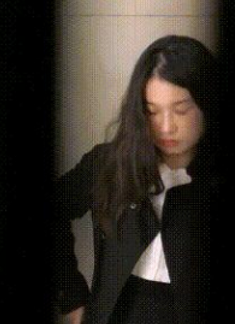 夜影专区神秘高手私密实拍多位小姐姐生活记录视角素材566MB超感觉