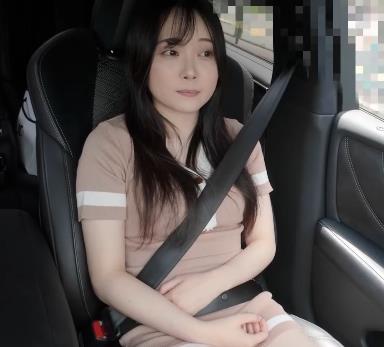 素人博主街头多人采访合集4V8.9G岛国上品