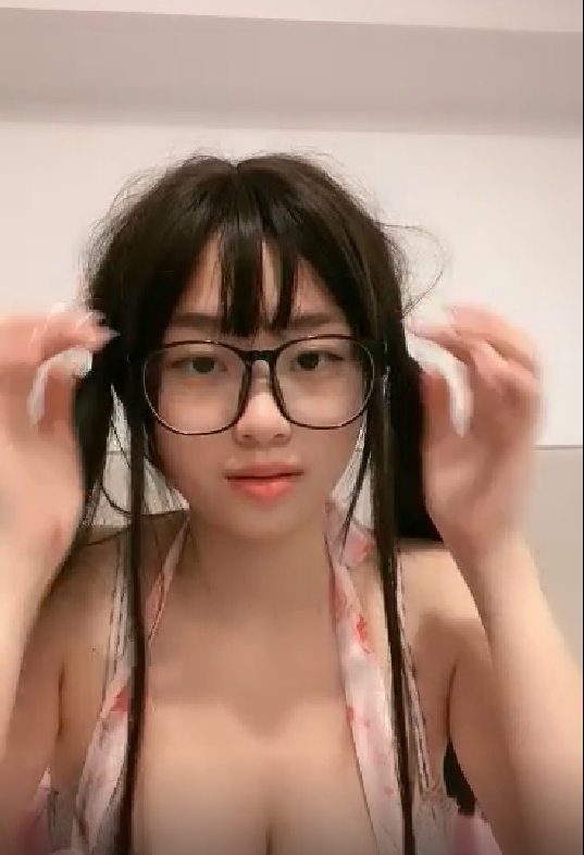 短视频萝卜果露脸合集10V9.6G纯欲天花板