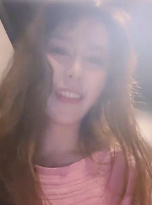 会所包厢实录00后嫩妹KTV狂欢1V1.37G深夜福利