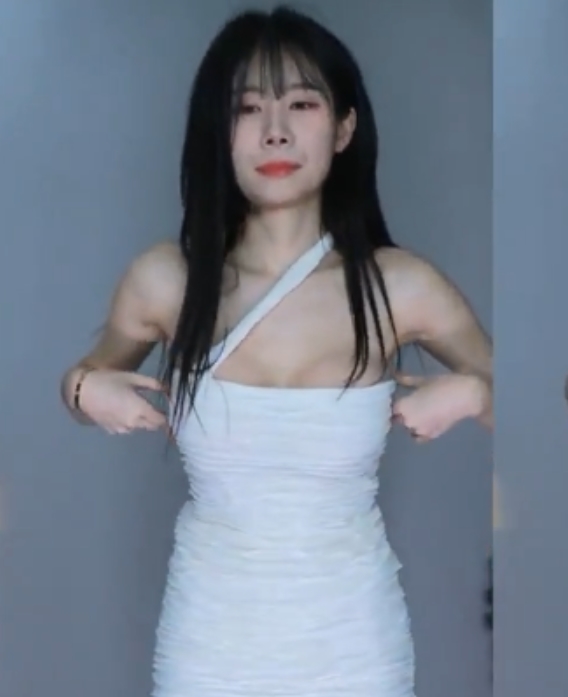 黛娜女团热舞合集41部3.09G布料位移名场面