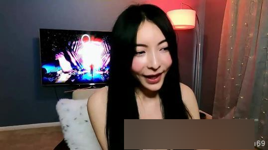 云盘谭晓彤透视直播模拟互动1V5.56G太火辣