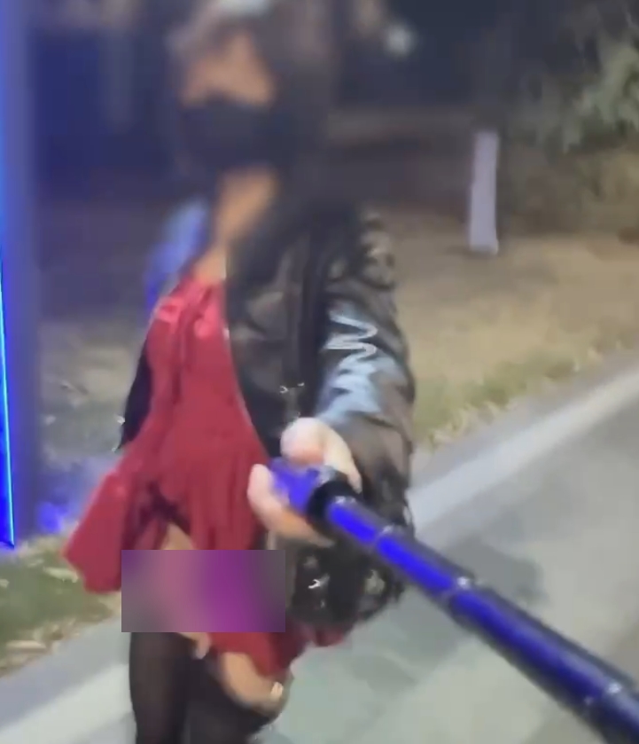 推特mikixka伪娘任务展示15800m优质户外