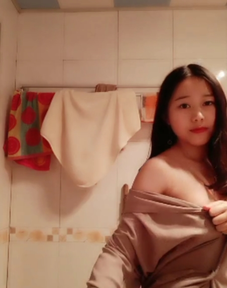 推特单亲妈妈生活片段39部12.3G真实动人