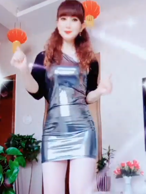 快手甜甜姐私房热舞自拍88V50G独享版