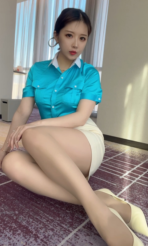 斗鱼小女巫露娜52套福利14.99G太撩人
