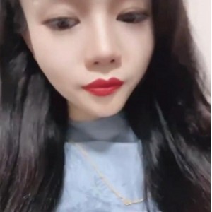 鱼鱼腿很长风情万种老板娘12部17G惊艳视频